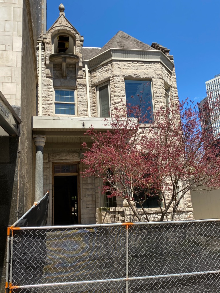 The Chicago Real Estate Local East Lincoln Park greystone sells for